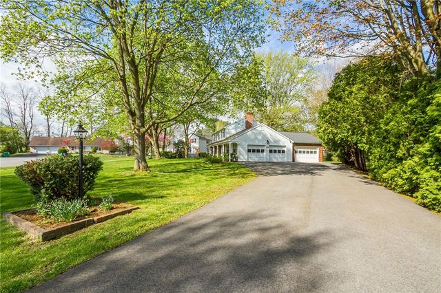 214 Huckleberry Road, Farmington, NY 14425