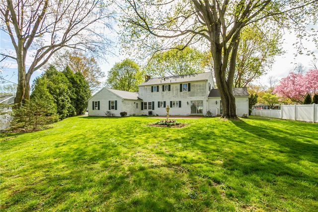 214 Huckleberry Road, Farmington, NY 14425