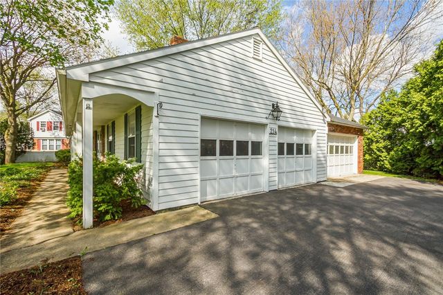 214 Huckleberry Road, Farmington, NY 14425