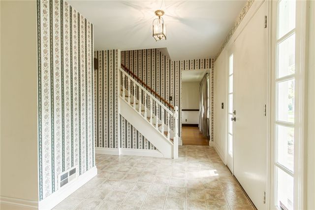 214 Huckleberry Road, Farmington, NY 14425