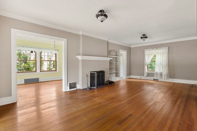 308 Forest Road, Davenport, IA 52803