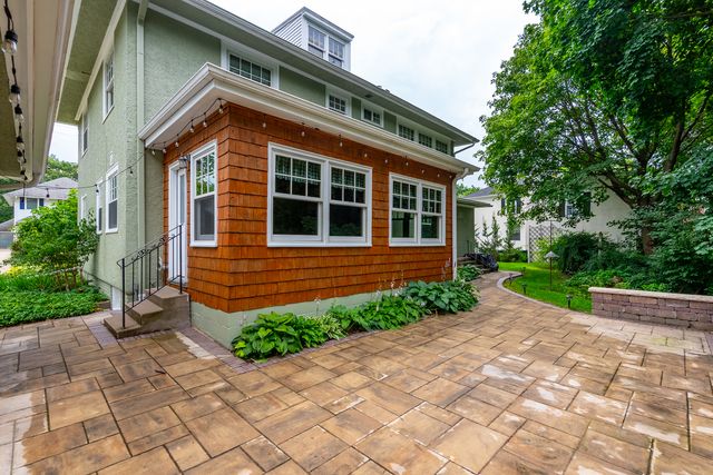 308 Forest Road, Davenport, IA 52803