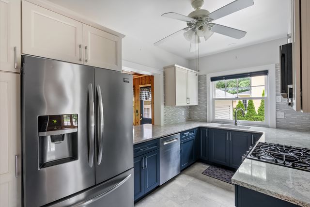 308 Forest Road, Davenport, IA 52803