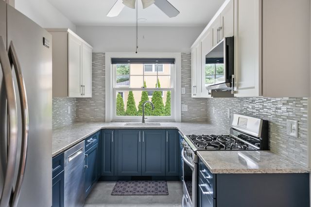 308 Forest Road, Davenport, IA 52803