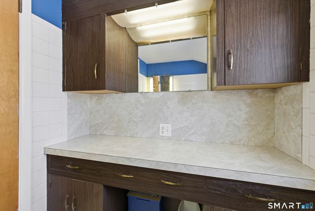 18 Saint James Street, West Hartford, CT 06119