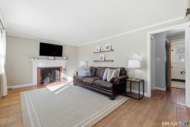 18 Saint James Street, West Hartford, CT 06119