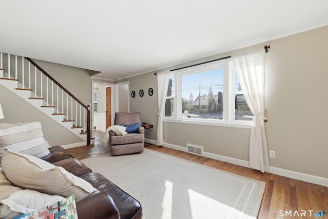 18 Saint James Street, West Hartford, CT 06119