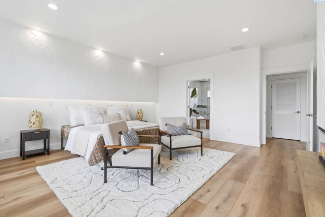 7467 W 22nd, Kennewick, WA 99338