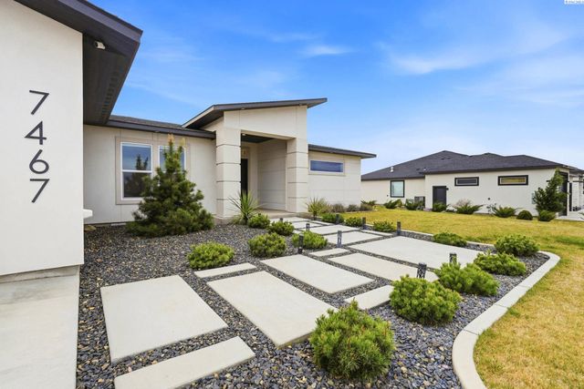 7467 W 22nd, Kennewick, WA 99338