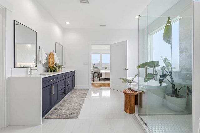 7467 W 22nd, Kennewick, WA 99338