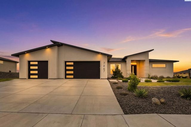 7467 W 22nd, Kennewick, WA 99338