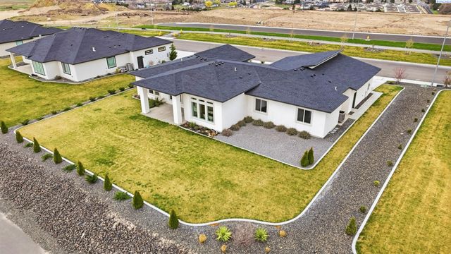 7467 W 22nd, Kennewick, WA 99338