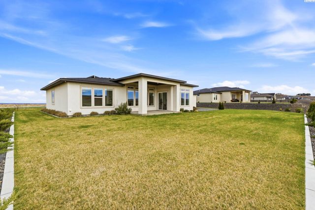 7467 W 22nd, Kennewick, WA 99338