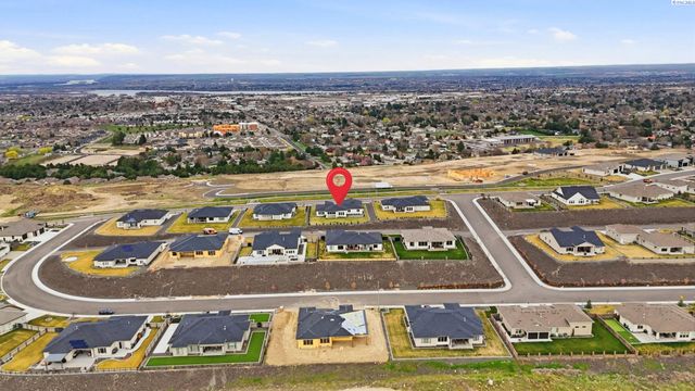 7467 W 22nd, Kennewick, WA 99338