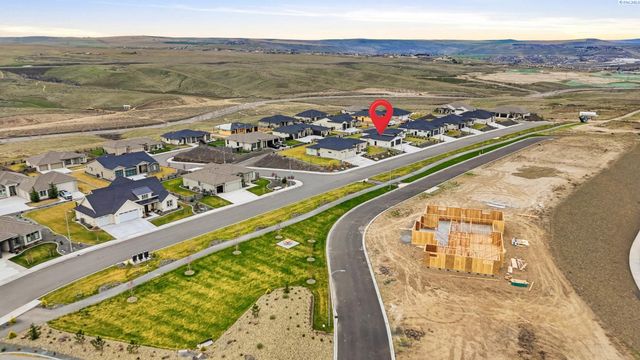 7467 W 22nd, Kennewick, WA 99338