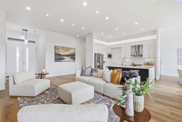 7467 W 22nd, Kennewick, WA 99338