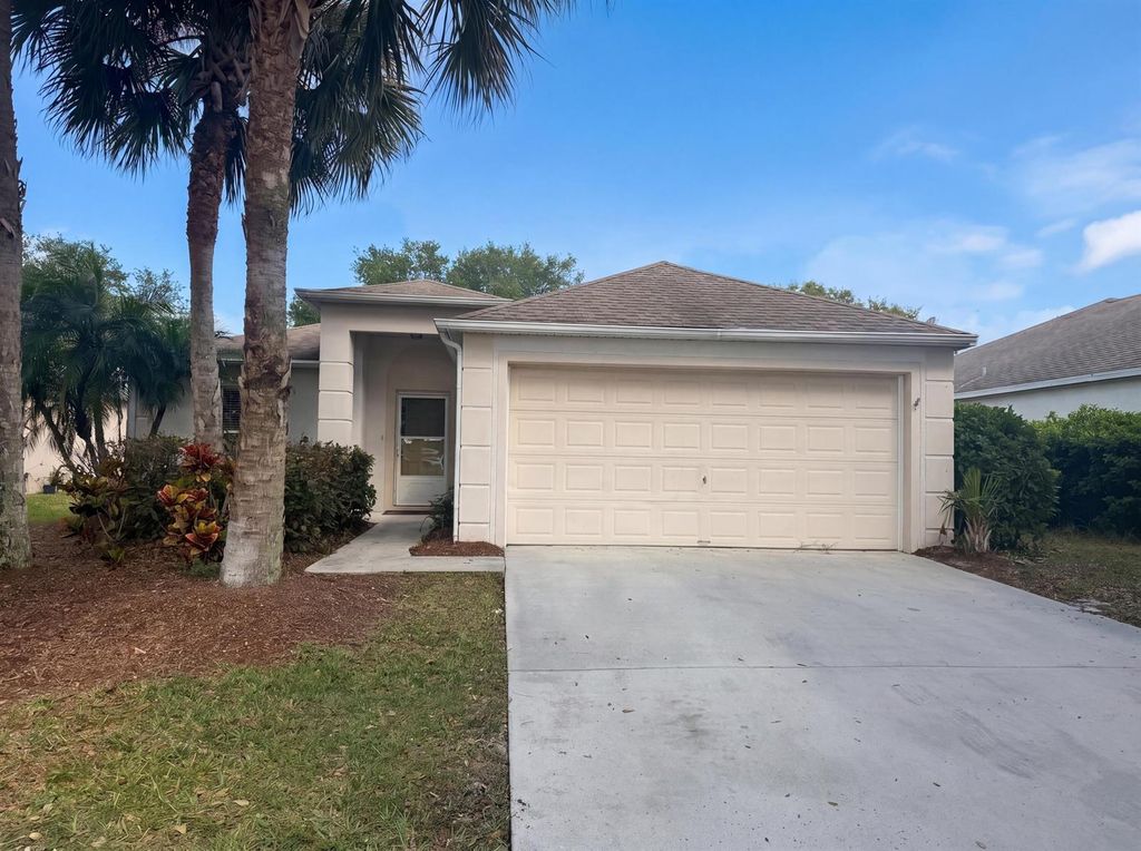 262 SW Panther Trace, Port St. Lucie, FL 34953