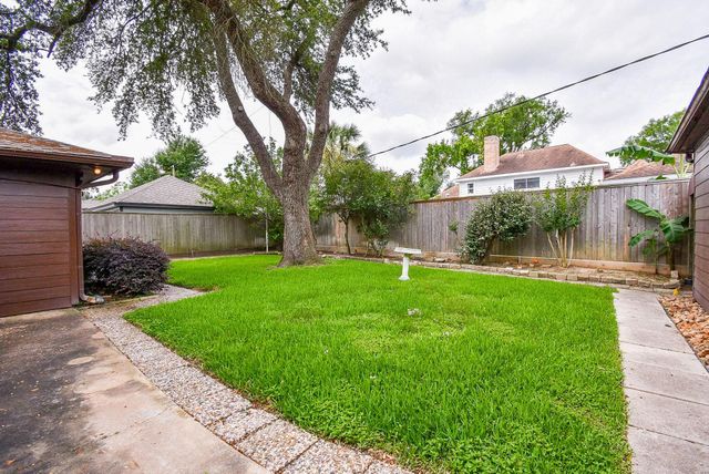 2747 Durban Drive, Houston, TX 77043