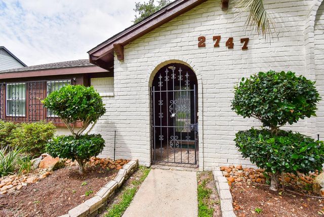 2747 Durban Drive, Houston, TX 77043