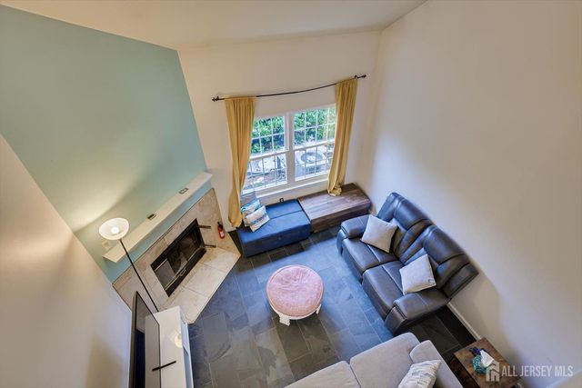 63 Renaissance Lane, New Brunswick, NJ 08901