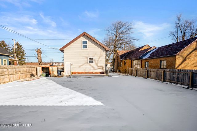 2837 Airport Highway, Toledo, OH 43609