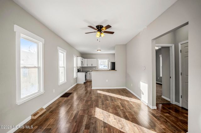 2837 Airport Highway, Toledo, OH 43609