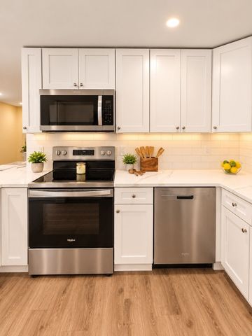 118 Deanna Rd, Brockton, MA 02302