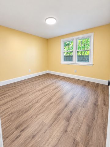 118 Deanna Rd, Brockton, MA 02302