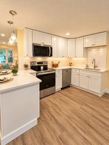118 Deanna Rd, Brockton, MA 02302