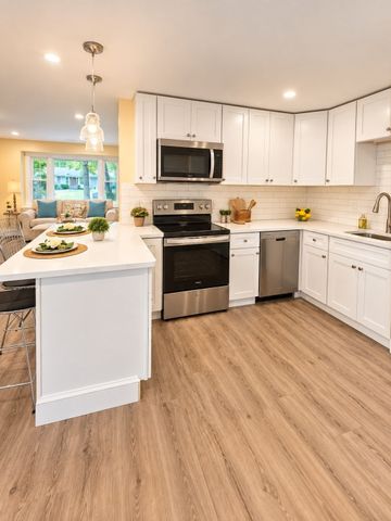 118 Deanna Rd, Brockton, MA 02302