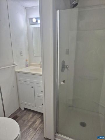 454 KENTS MILL RD, Louisa, VA 23093