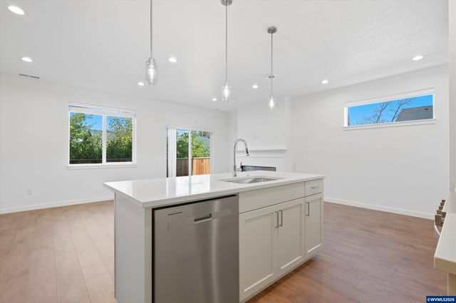 185 SE Jensen Pl, Corvallis, OR 97333