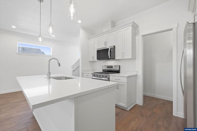 185 SE Jensen Pl, Corvallis, OR 97333