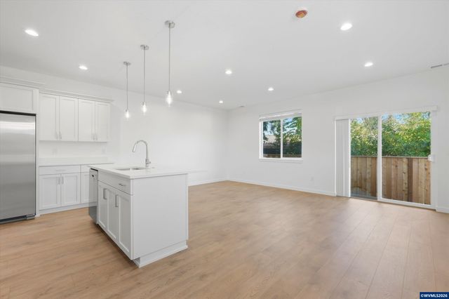 185 SE Jensen Pl, Corvallis, OR 97333