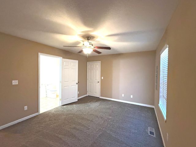 2625 S Schifferdecker Avenue, Joplin, MO 64804