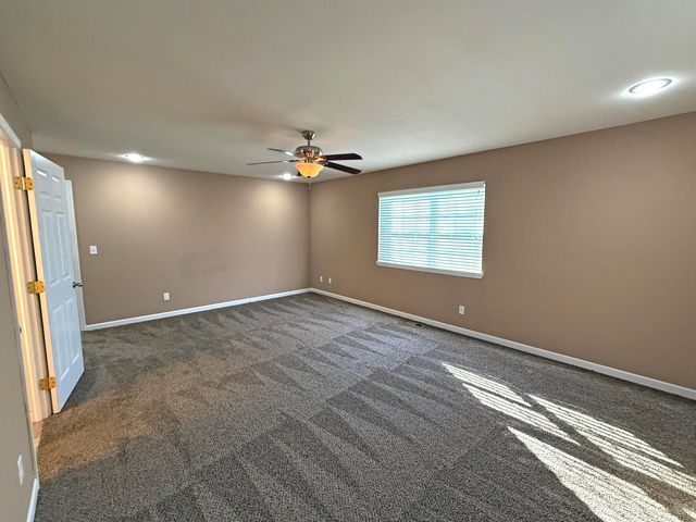 2625 S Schifferdecker Avenue, Joplin, MO 64804