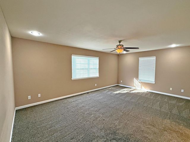 2625 S Schifferdecker Avenue, Joplin, MO 64804