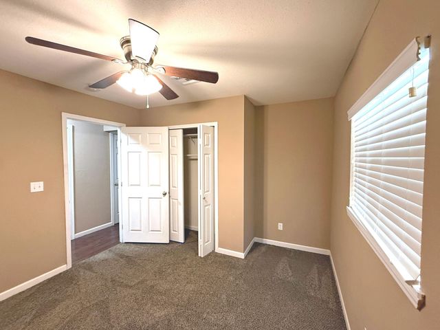 2625 S Schifferdecker Avenue, Joplin, MO 64804