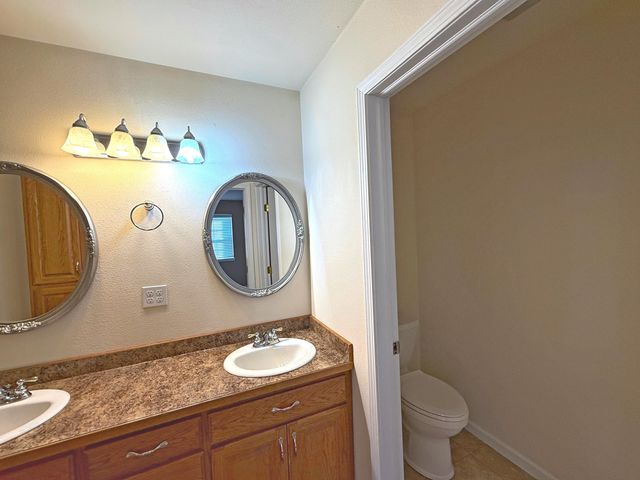 2625 S Schifferdecker Avenue, Joplin, MO 64804