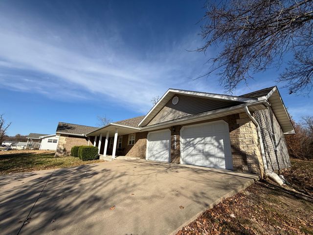 2625 S Schifferdecker Avenue, Joplin, MO 64804