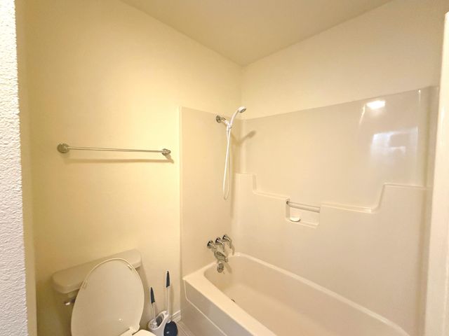 2625 S Schifferdecker Avenue, Joplin, MO 64804