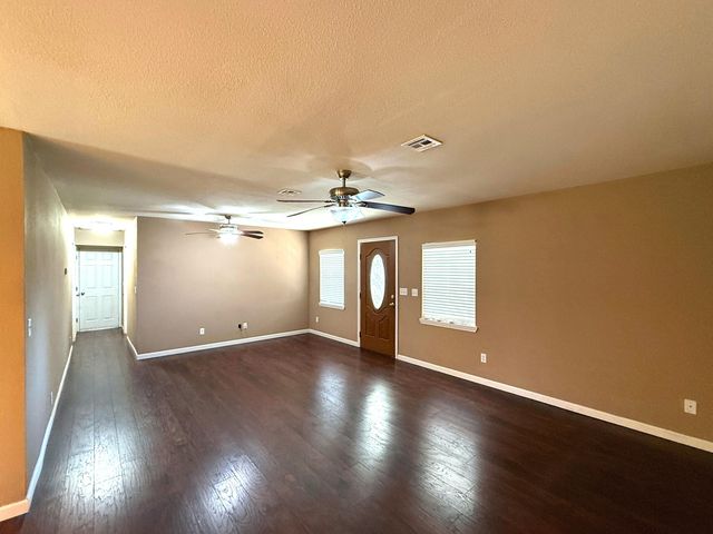 2625 S Schifferdecker Avenue, Joplin, MO 64804