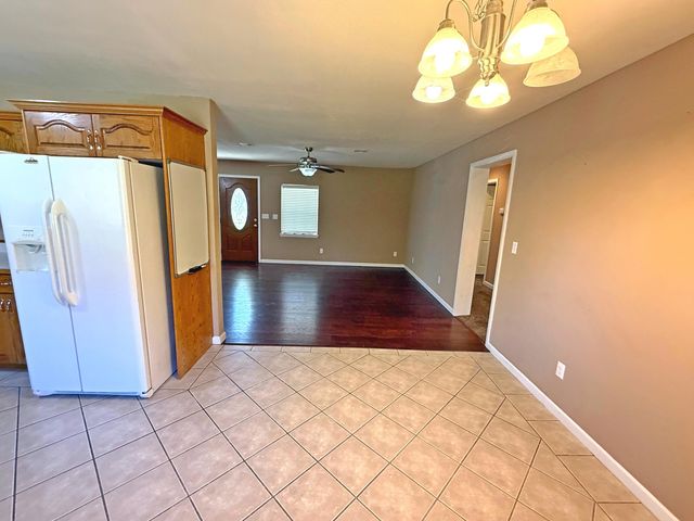 2625 S Schifferdecker Avenue, Joplin, MO 64804