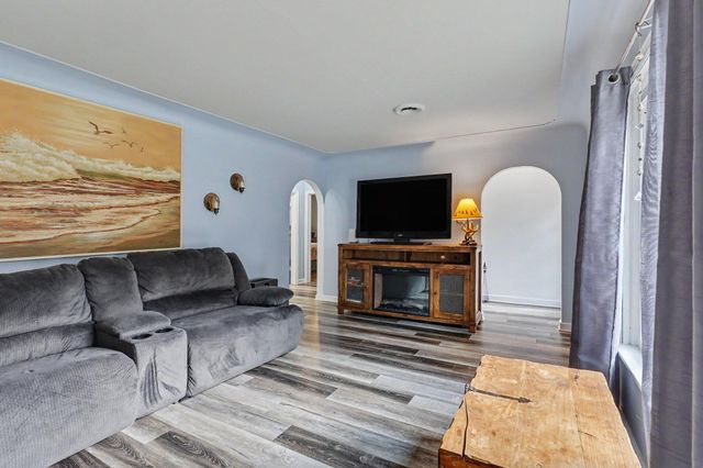 1363 S Quarterline Road, Muskegon, MI 49442