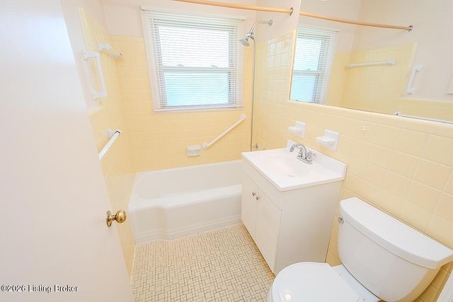 3501 Mina Ct, Louisville, KY 40220