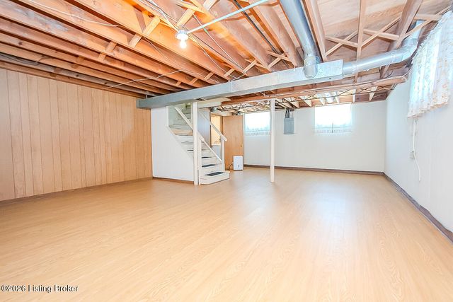 3501 Mina Ct, Louisville, KY 40220