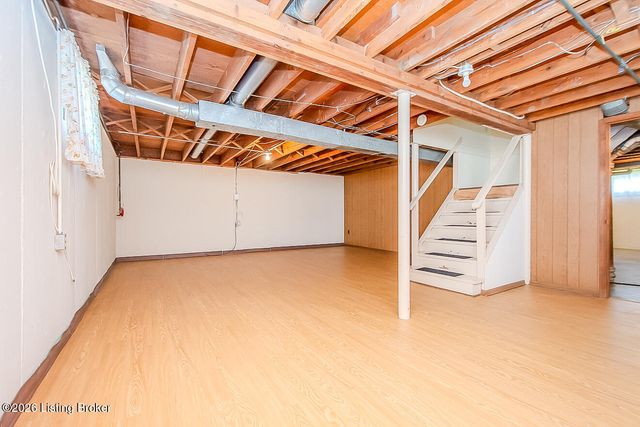3501 Mina Ct, Louisville, KY 40220
