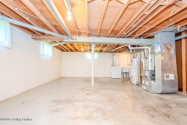 3501 Mina Ct, Louisville, KY 40220