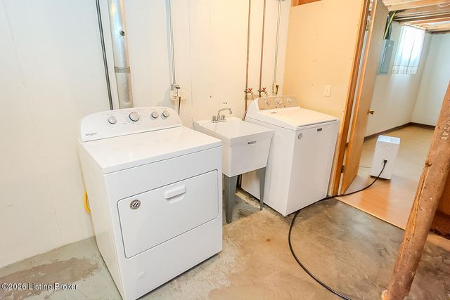 3501 Mina Ct, Louisville, KY 40220