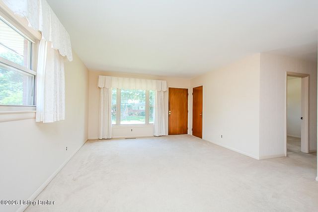 3501 Mina Ct, Louisville, KY 40220